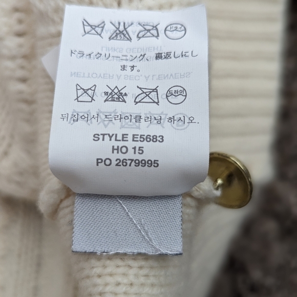 J.Crew 100% Wool Cream Cable Knit Sweater XS Button Shoulder Classic - Picture 11 of 15